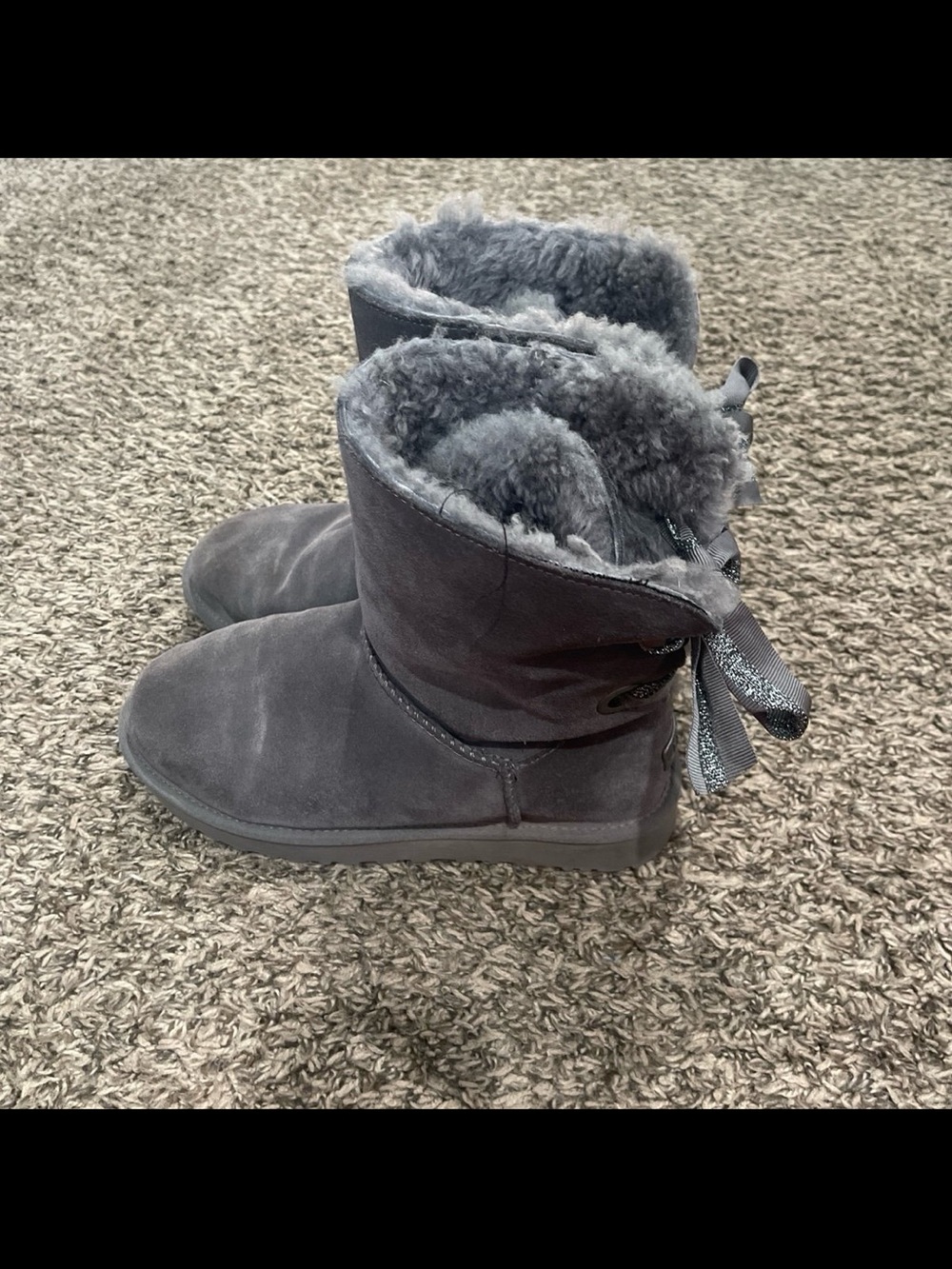 UGG Bailey gray boots with silver bows women’s size 8